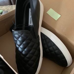 Steve Madden leather slip on casual career shoes new in box nwt